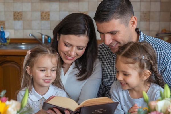 Jesus para Crianças Como Explicar Quem Ele Foi de Forma Simples e Acessível